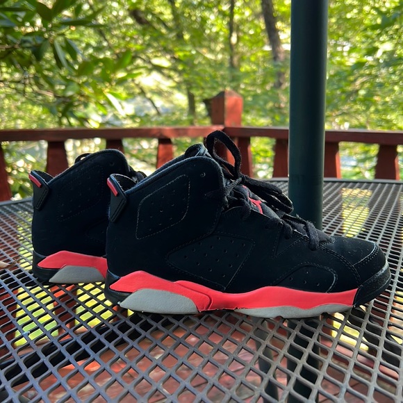 Jordan Other - Air Jordan 6 Retro Infared Youth Size 2